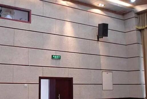 0220512175614.jpg 吸音板是通過(guò)調(diào)整板材的結(jié)構(gòu)來(lái)取代傳統(tǒng)板材